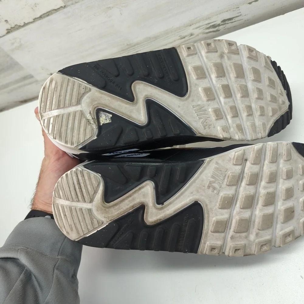 Nike Air Max 90 Double Swoosh White Black Gold Royal‎ FJ4592-100 7Y/8.5 Women